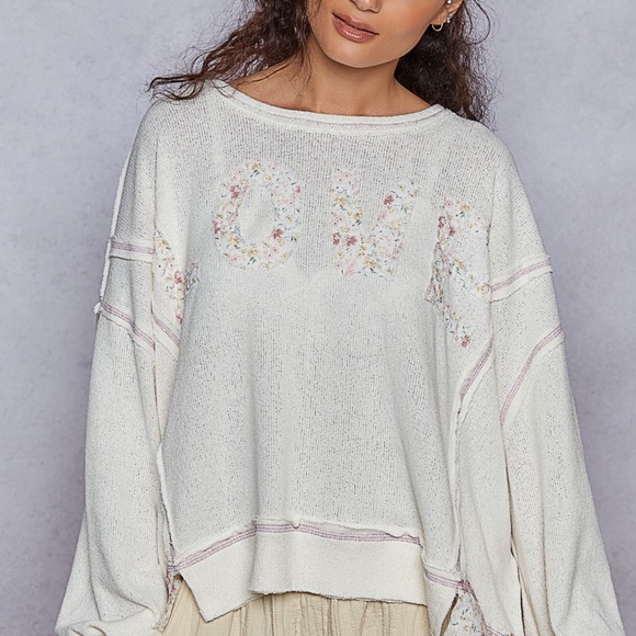 New POL Clothing Women's Oversized Floral Love Patchwork Long Sleeve Knit Top - Picture 7 of 10